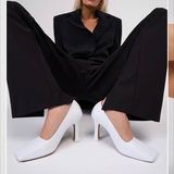 Муза строит дом