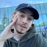 БОЙЧИК НА СВЯЗИ