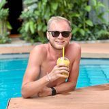 Говорит и показывает Роман